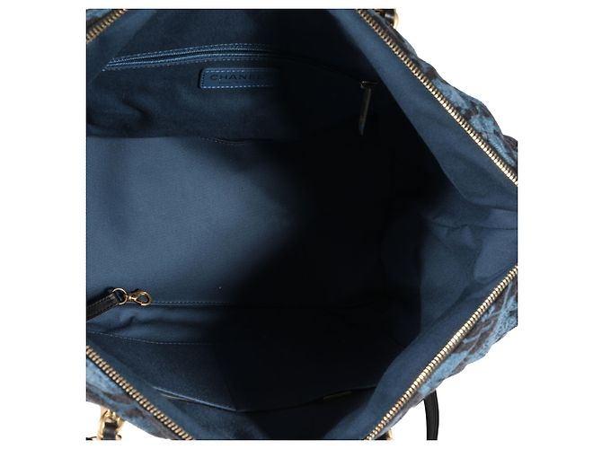Chanel Blue Floral gesteppte Denim-Bowlingtasche Blau - Ansicht 2