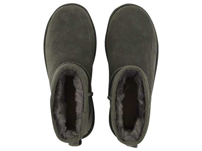 Ugg Mini classica in shearling cachi - vista 4
