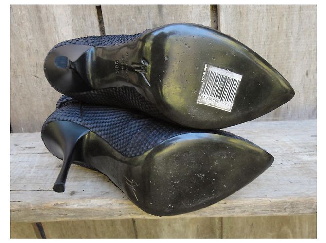 Stivaletti Giuseppe Zanotti p 39,5 Nero Blu - vista 5