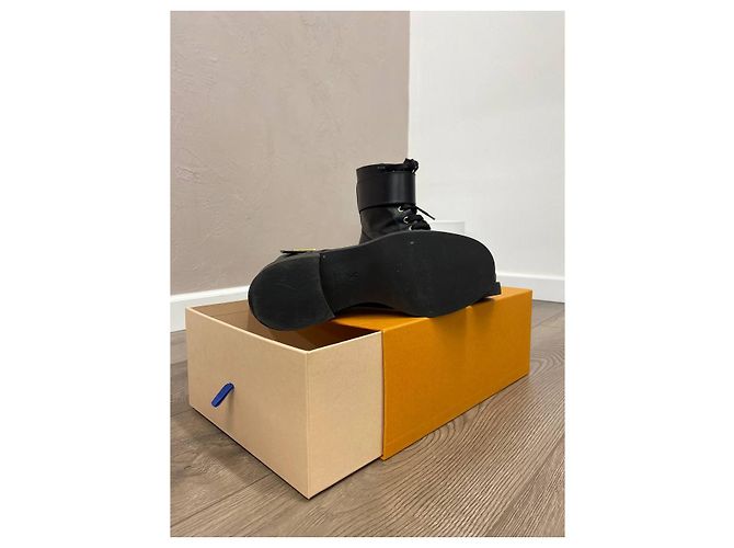 Louis Vuitton Wonderland Flat Ranger Schwarz - Ansicht 8
