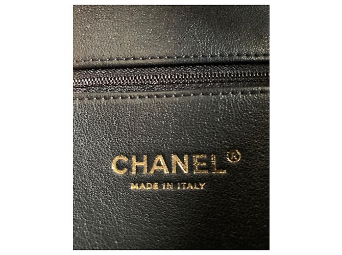 Chanel Filigree Vanity Case in pelle caviar nera Nero - vista 3