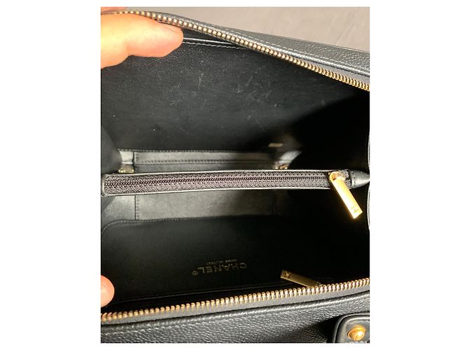 Chanel Filigree Vanity Case in pelle caviar nera Nero - vista 4