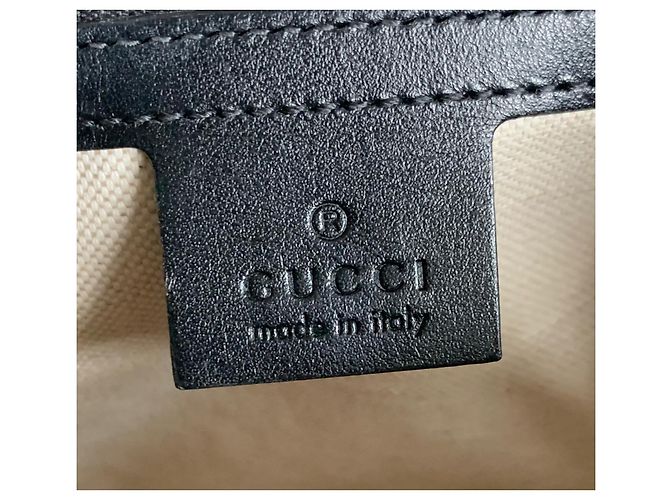 Borsa messenger Gucci GG in pelle nera Nero - vista 3