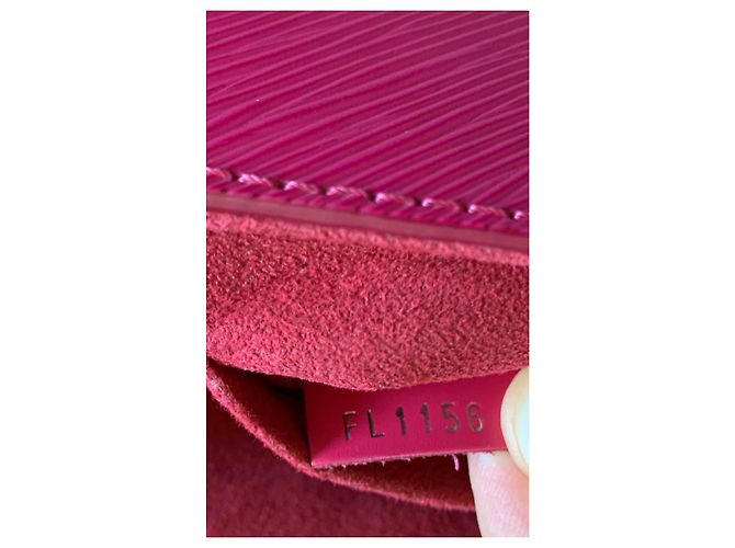 Borsa Louis Vuitton Twist MM in pelle Epi fucsia Rosa - vista 10