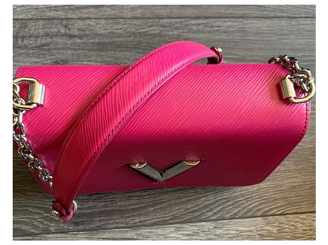 Borsa Louis Vuitton Twist MM in pelle Epi fucsia Rosa - vista 11