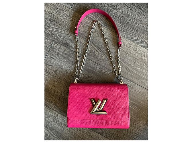Borsa Louis Vuitton Twist MM in pelle Epi fucsia Rosa - vista 12