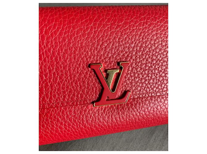 Louis Vuitton Cartera compacta Capucines Roja - vista 10