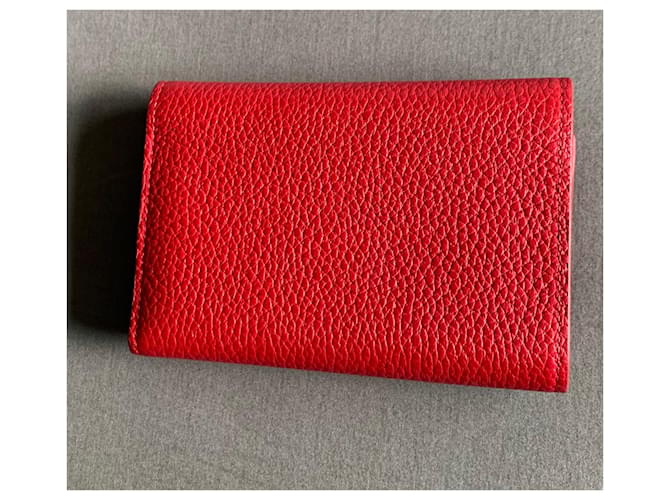 Louis Vuitton Cartera compacta Capucines Roja - vista 2