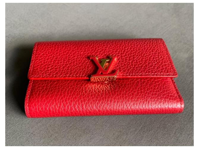 Louis Vuitton Cartera compacta Capucines Roja - vista 7