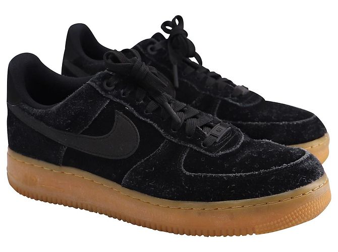 Nike Air Force 1 07 LV8 in camoscio di gomma nera Nero - vista 5