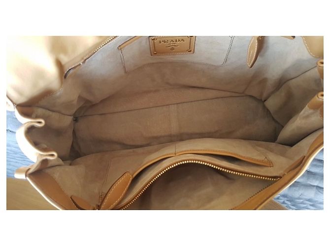 Borsa Prada in pelle di vitello color caramello - vista 4