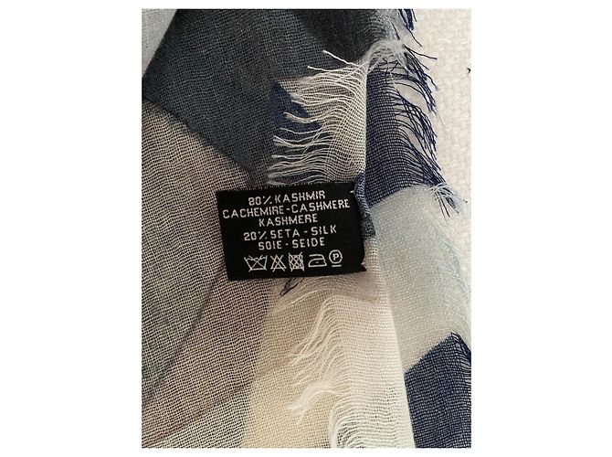 Chanel Kaschmir und Seide Schal Blau Weiß Rosa Pink - Ansicht 4