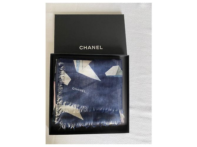 Chanel Kaschmir und Seide Schal Blau Weiß Rosa Pink - Ansicht 6