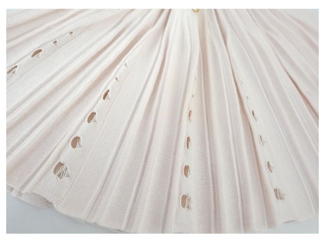Chanel Spring 2012 Strickweste mit rosa Schößchensaum und Perlenknöpfen Pink - Ansicht 3