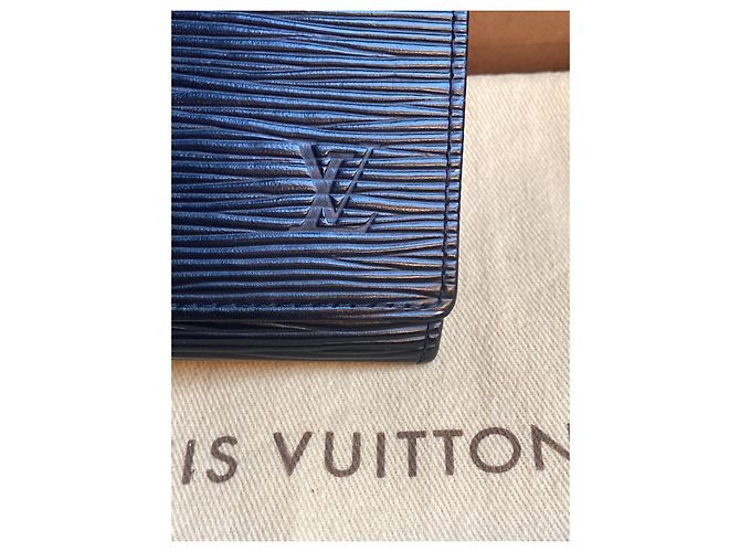 Montsouris Louis Vuitton Yen Holder Black Epi Leather - view 7