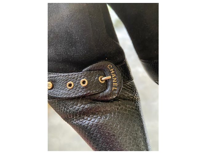 Stivaletti Chanel in suede nero a punta - vista 13