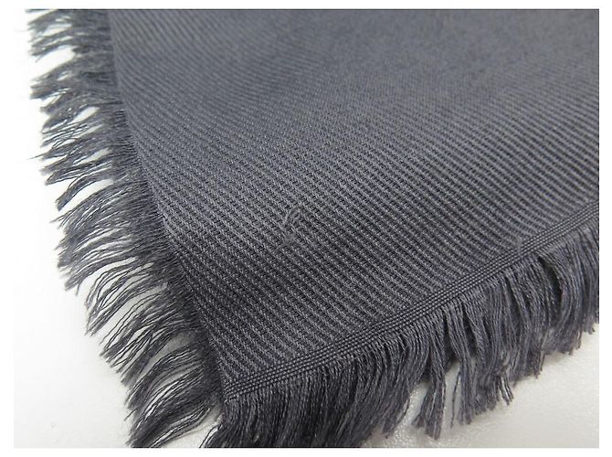 scarf louis vuitton m71376 SCIALLE MONOGRAM IN SETA E LANA GRIGIO SCIALLE - vista 3