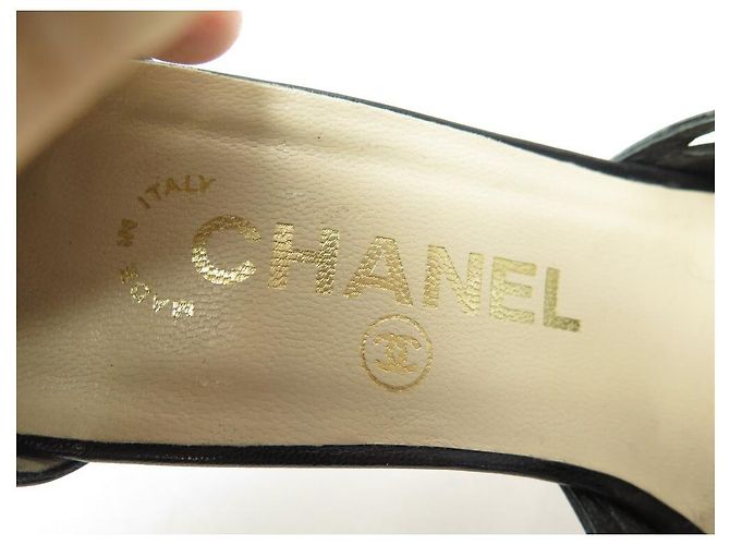 SCARPE CON POMPE CHANEL 36.5 SCARPE DA CORTE IN PELLE NERA - vue 6