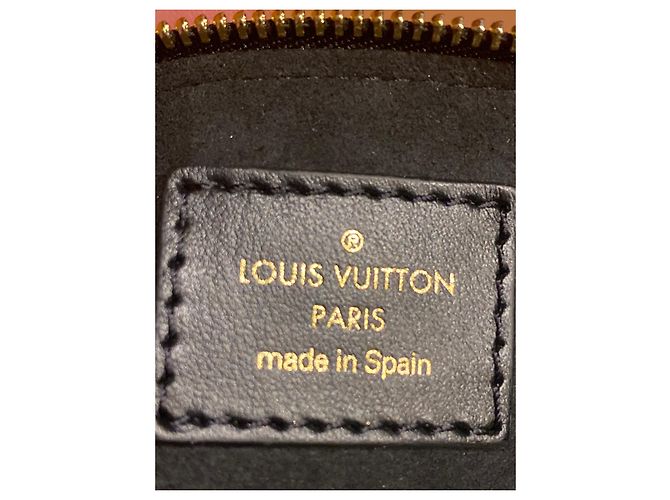 Louis Vuitton Trousse Elizabeth Wild at Heart Beige - vue 5
