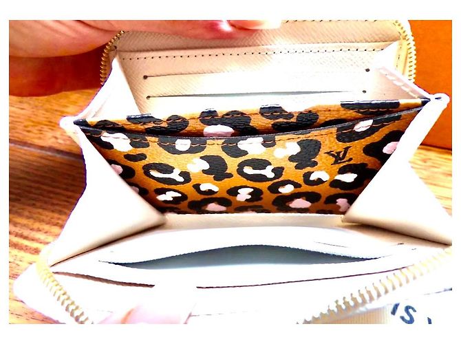 Monedero Louis Vuitton Zippy beige - vista 7