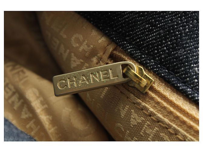 Bolso tote Chanel Coco Cabas en denim azul - vista 10
