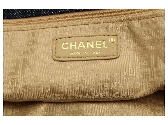 Bolso tote Chanel Coco Cabas en denim azul - vista 6