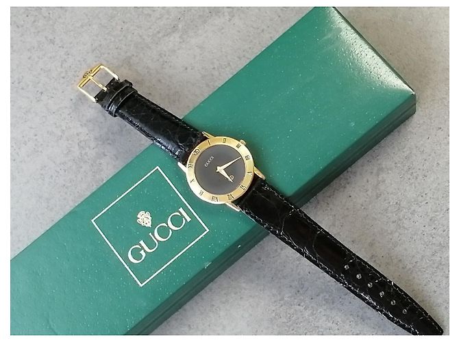 Originaluhr Gucci 3000 J Armbanduhr Leder Schwarz Gold hardware - Ansicht 3