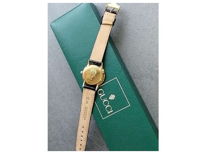 Originaluhr Gucci 3000 J Armbanduhr Leder Schwarz Gold hardware - Ansicht 4