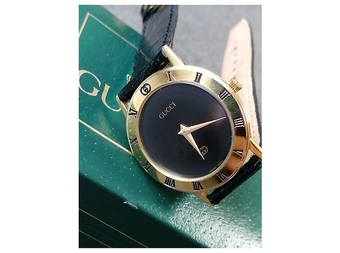 Originaluhr Gucci 3000 J Armbanduhr Leder Schwarz Gold hardware - Ansicht 7