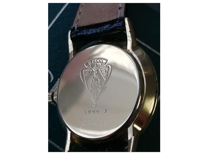 Originaluhr Gucci 3000 J Armbanduhr Leder Schwarz Gold hardware - Ansicht 9
