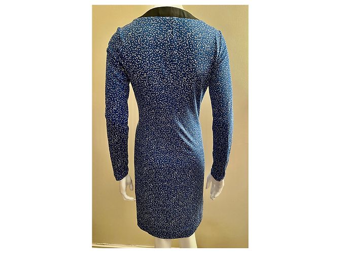 Diane Von Furstenberg Abito DvF blu bianco e nero in seta con maniche lunghe scollo a V - vista 4