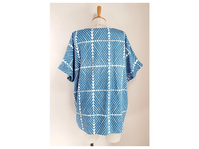 Marimekko x Uniqlo Camicetta in denim con scollo a V azzurra Bianco Blu - vista 4