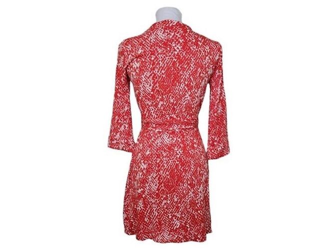 Diane Von Furstenberg DVF New Julian Two Mini-Wickelkleid in Serpent Simple Tango Weiß Rot - Ansicht 2