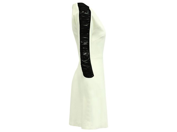Vestido recto de poliéster blanco con adornos en las mangas de Sandro Paris - vista 2