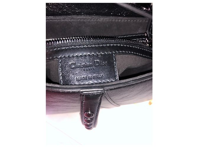 Saddle Dior Sella in pelle di agnello nera ricamata con borchie. - vista 8
