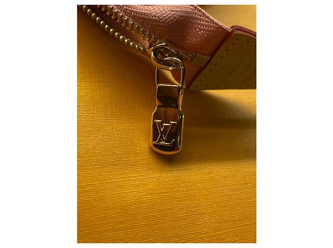 Louis Vuitton bolso de mano Micro Accessoires Rosa - vista 5