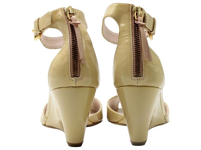 Miu Miu Zeppe aperte in pelle verniciata beige - vista 4