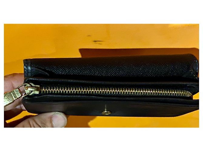 Sofia Coppola Louis Vuitton Tresor Cuir Noir - vue 10