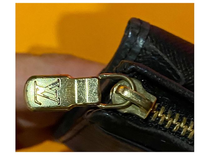 Sofia Coppola Louis Vuitton Tresor Cuir Noir - vue 13