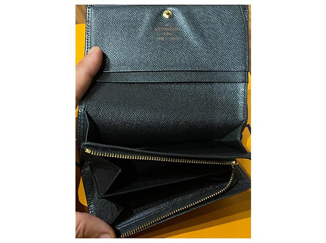 Sofia Coppola Louis Vuitton Tresor Cuir Noir - vue 14