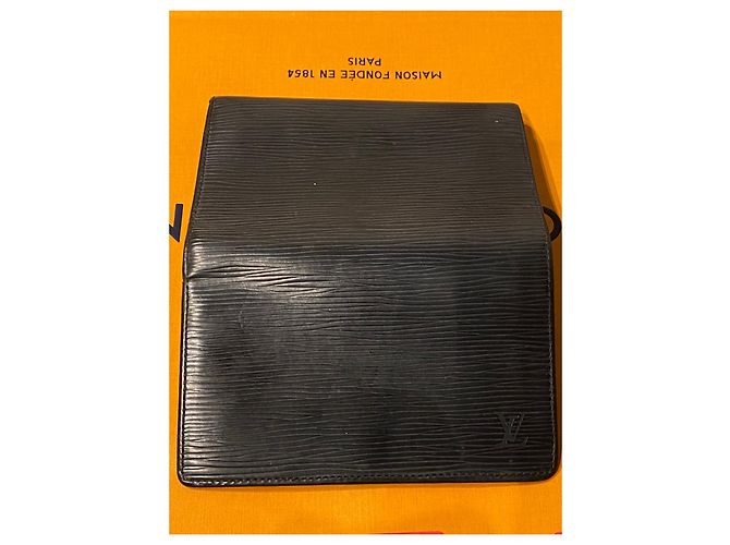 Sofia Coppola Louis Vuitton Tresor Cuir Noir - vue 17