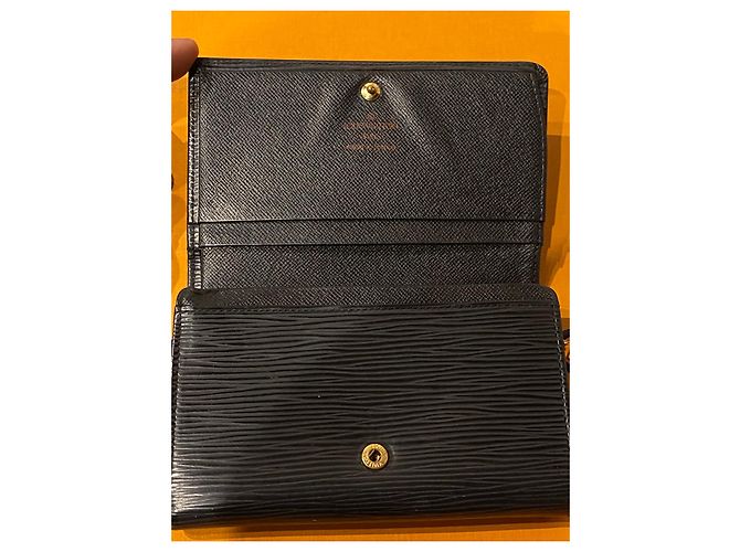 Sofia Coppola Louis Vuitton Tresor Cuir Noir - vue 19
