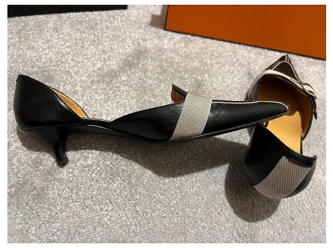 Hermès Pumps aus schwarzem Leder - Ansicht 4
