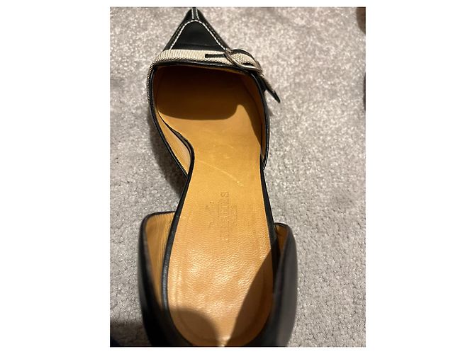 Hermès Pumps aus schwarzem Leder - Ansicht 9
