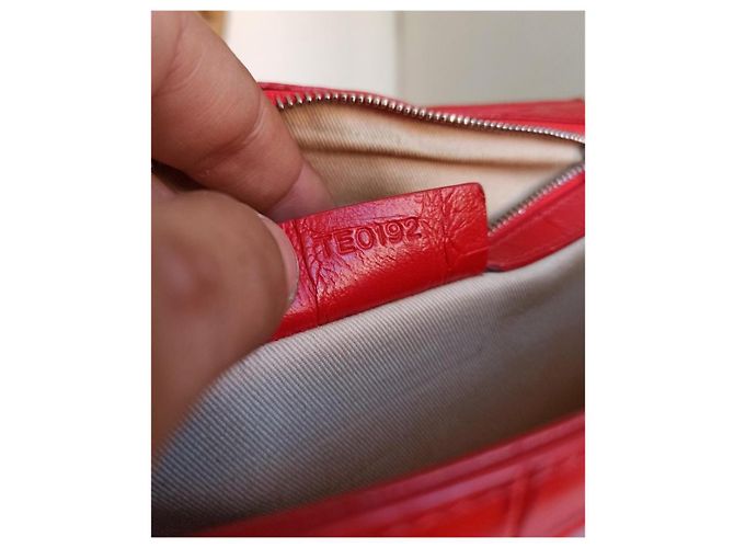 Rote Umhängetasche von Givenchy - Ansicht 4
