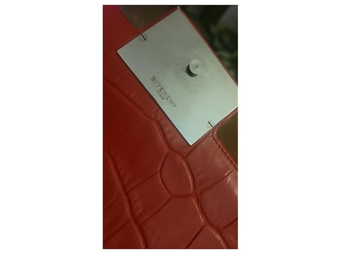 Rote Umhängetasche von Givenchy - Ansicht 9