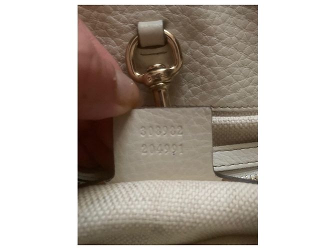 Bolso tote Gucci Soho en cuero granulado blanco - vista 5