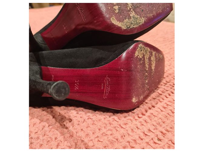 Pompe di Louis Vuitton 39,5 In perfette condizioni Nero - vista 3