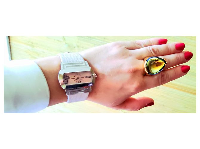 Versace-Uhr hellrosa Perlmutt-Zifferblatt, Riemen in cremefarbener Farbe Aus weiß Damier ebene - Ansicht 10