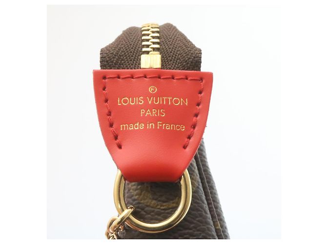 LOUIS VUITTON Monogram Vivienne Mini Pochette Accessoires M69976 auth 28293A Monogramme - vue 9